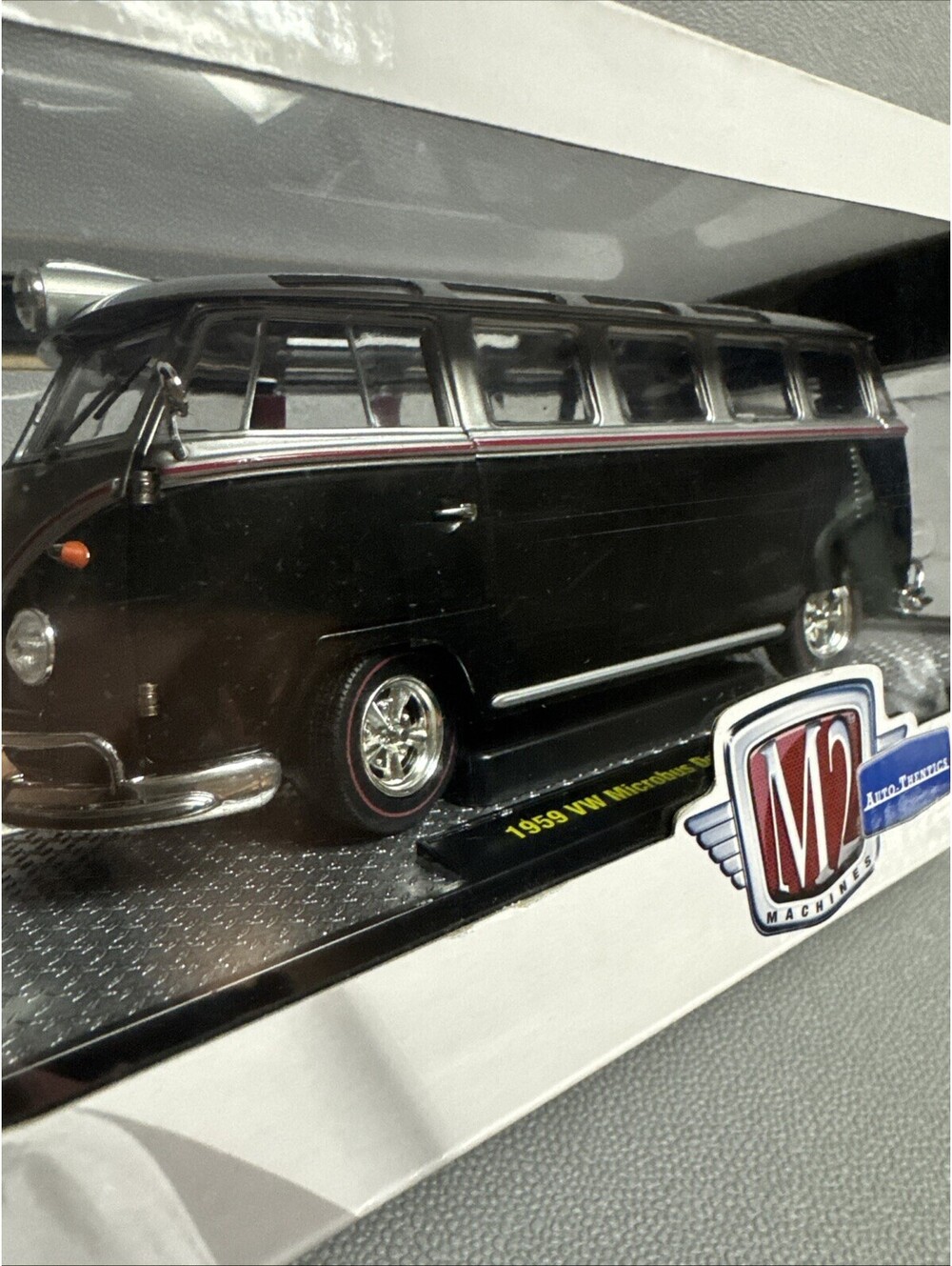 M2 Machines 1/24 1959 VW Microbus Deluxe USA Model S06 Silver Black Open Rag Top